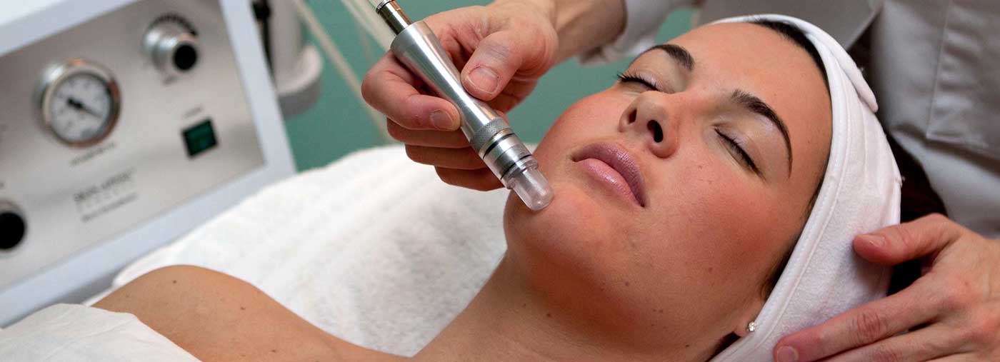 Microdermabrasion skin treatment