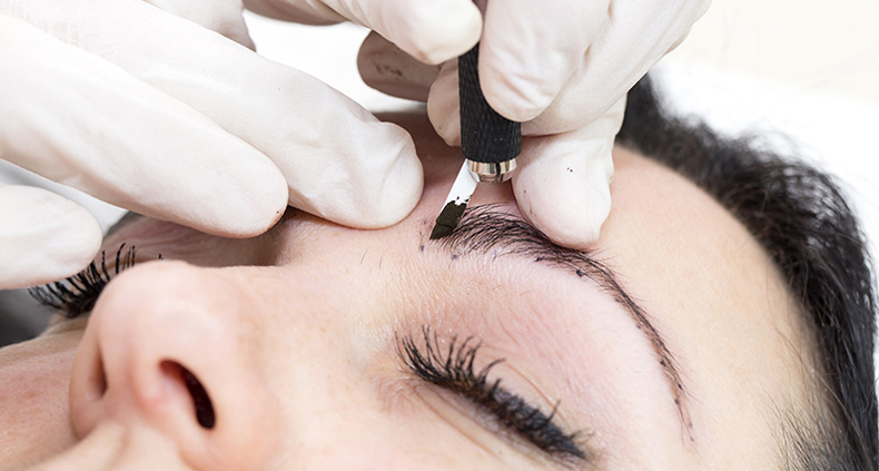 3D microblading brows